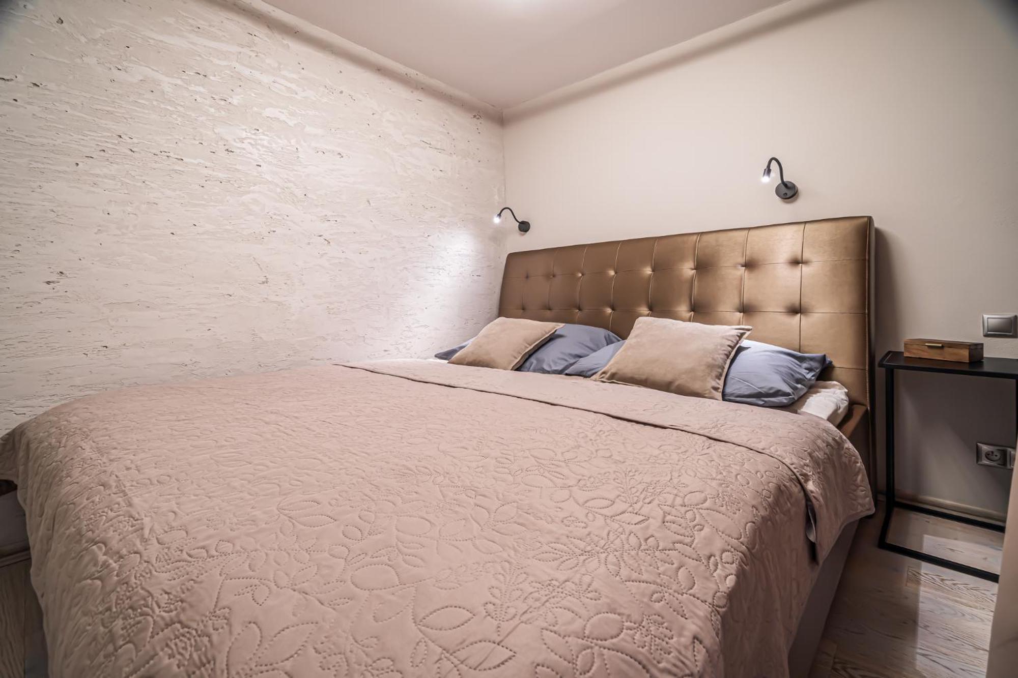 Luxurious And Royal Apartment In The Old Town Pozsony Kültér fotó